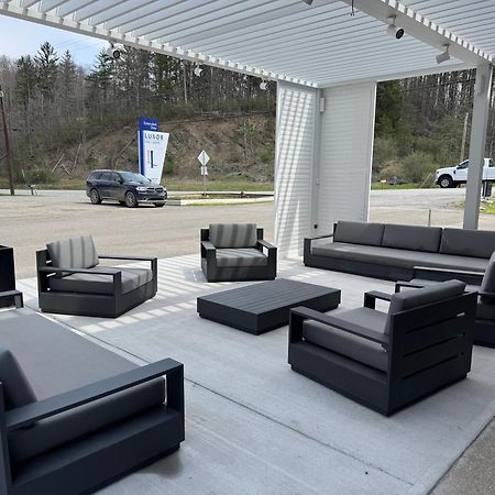 Luxor Inn & Suites, A Travelodge By Wyndham Elkins Exterior foto