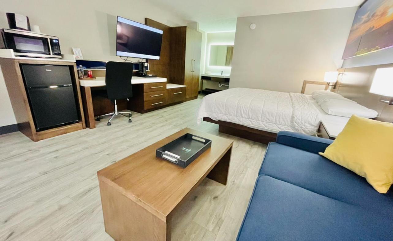 Luxor Inn & Suites, A Travelodge By Wyndham Elkins Exterior foto